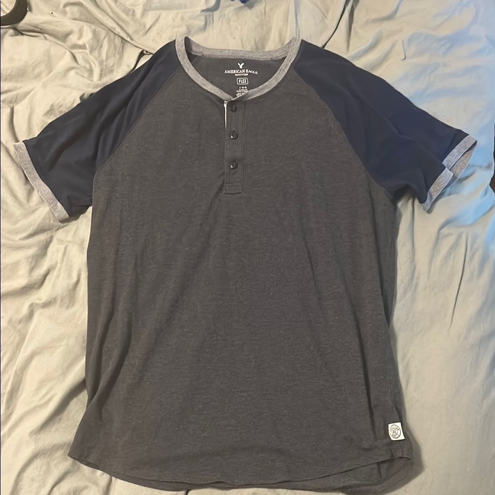 American Eagle Outfitters Gray and Blue Raglan Tee